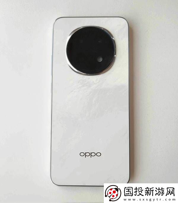 OPPO-F29真機(jī)亮相：天璣7300芯片+6500mAh電池-顏值與性能并存