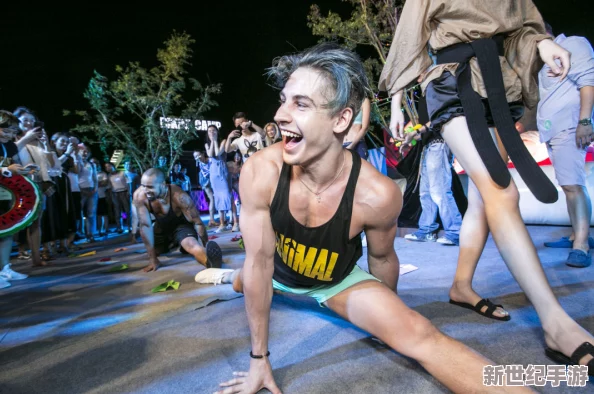 夏日海灘比基尼乳油艷舞