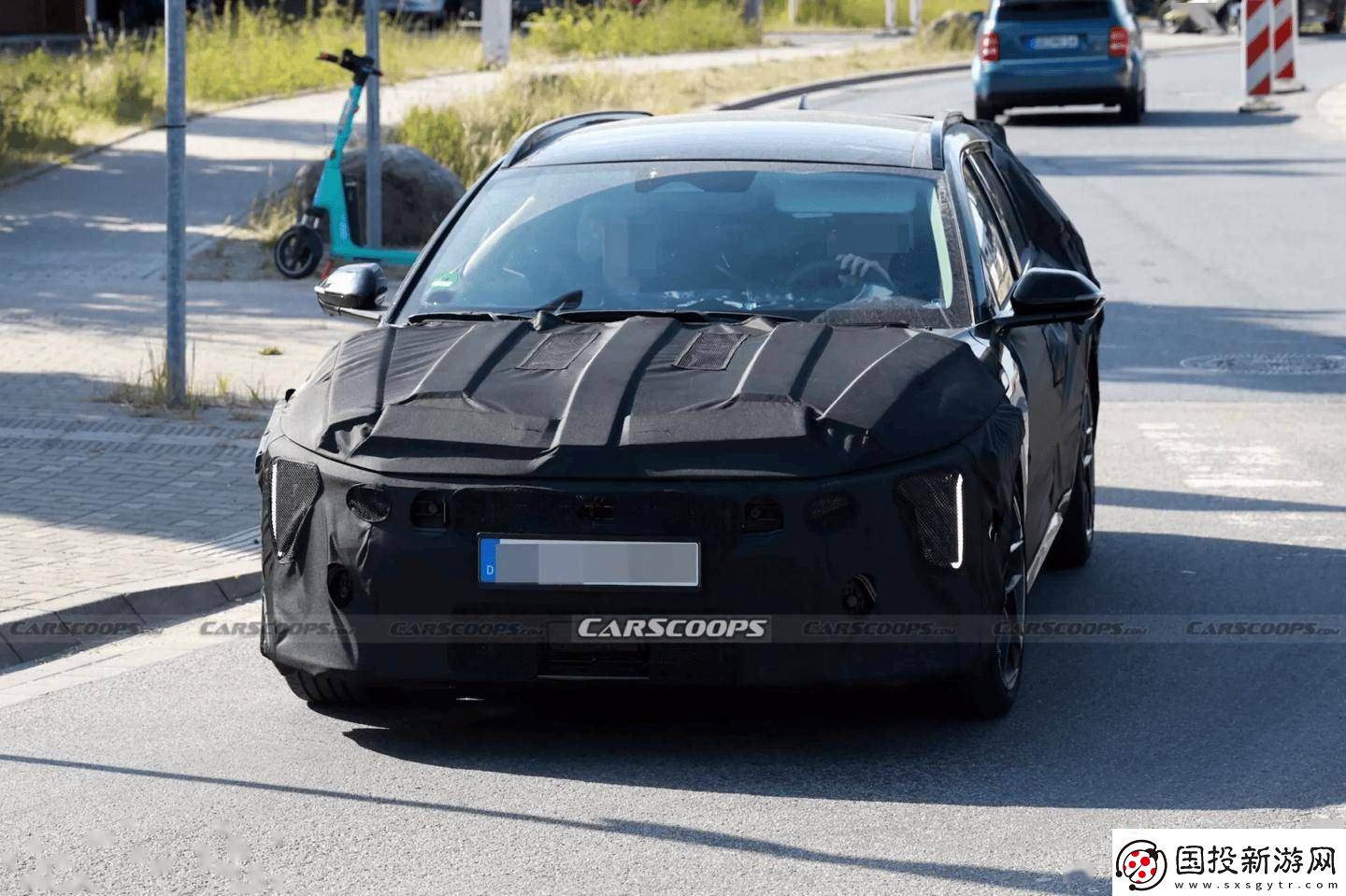 起亞K4旅行版原型車現(xiàn)身歐洲路測